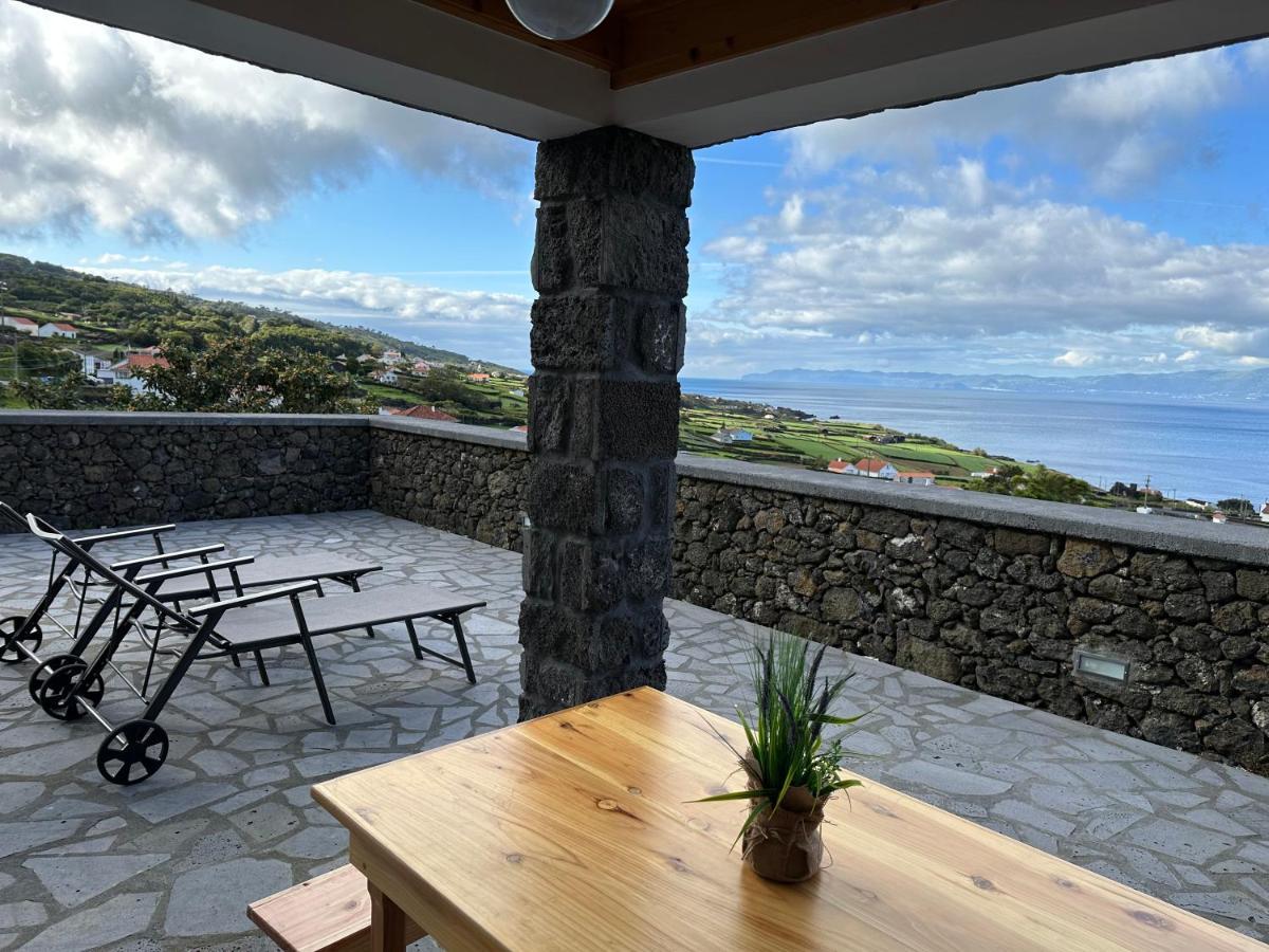 Adega Do Cachalote Holiday home *